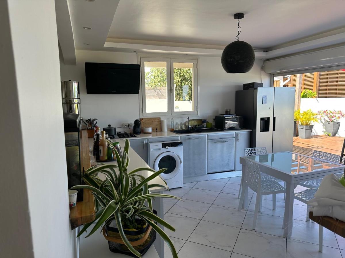 3 Grande 4 Etoiles Villa Sainte-Anne (Grande-Terre)